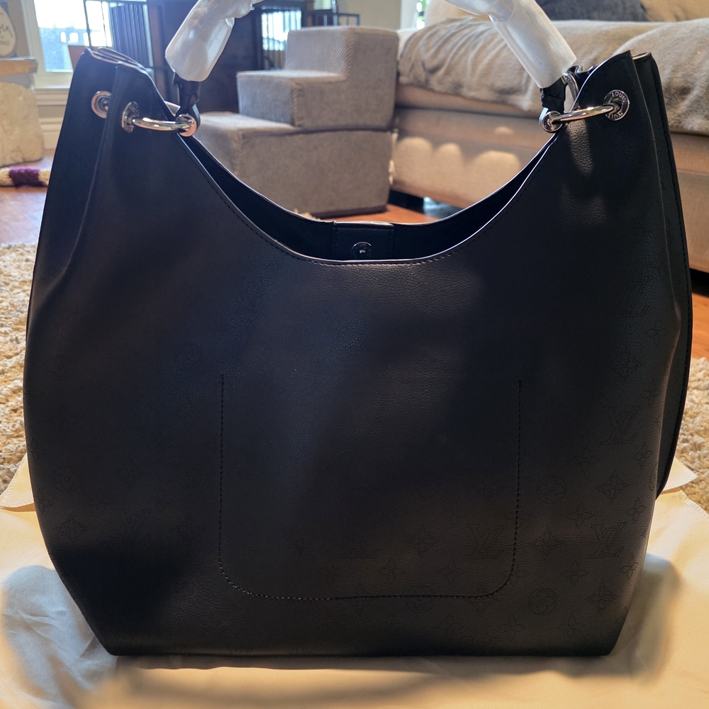 Elegant Black Women's Bag